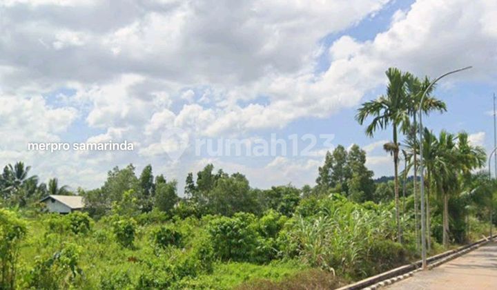 Ready-to-Use Land by the Roadside in Samarinda