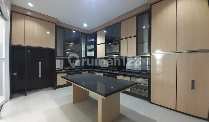 Rumah Semi Furnish Di Komplek Perumahan Samarinda 1