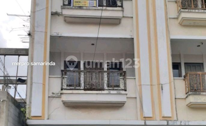 3-Story Shop House in Samarinda City 1