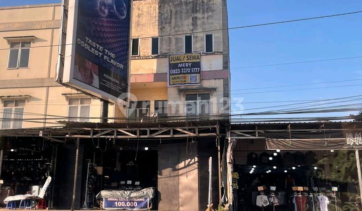 2-Unit Shophouse by Busy Road in Samarinda 1