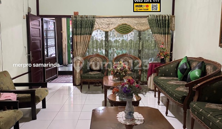 Rumah Pinggir Jalan Ramai Di Samarinda Kota