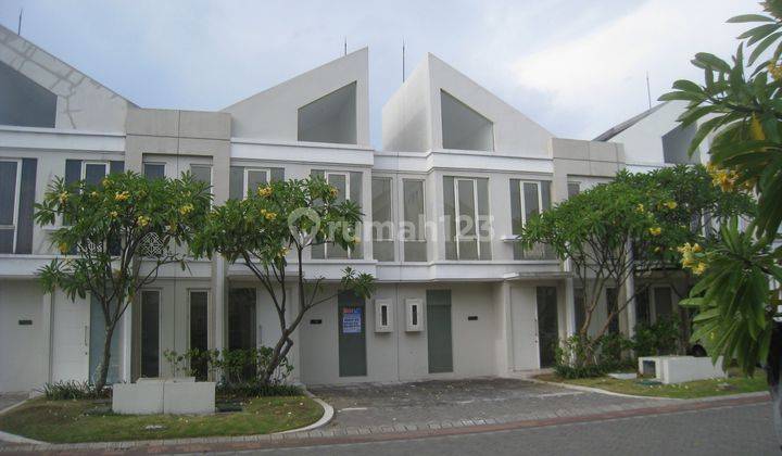 Rumah 2lantai Minimalis Modern di Grand Pakuwon, Tandes, Surabaya 1