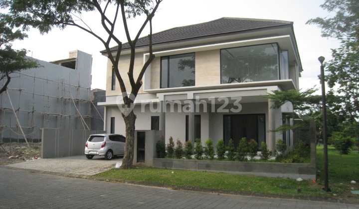 Rumah Baru Modern Minimalis di Graha Natura, Surabaya 2