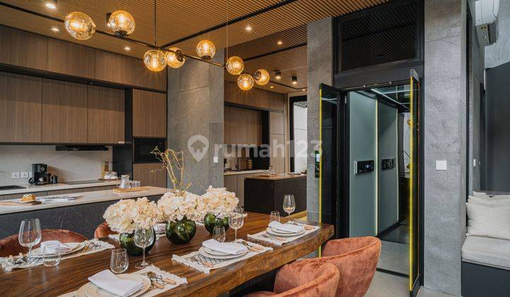 Rumah 3 Lantai Ada Lift Di Selatan Jakarta  1