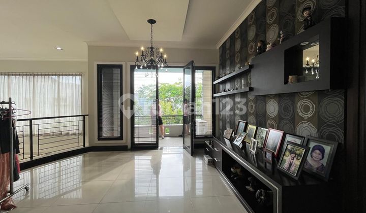 For Sale: The Green Cluster Blossom Ville BSD House with Private Pool