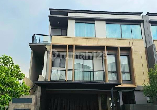 Rumah Mewah Modern 3 Lantai Cluster Kiyomi Zora Bsd City Posisi Hook
