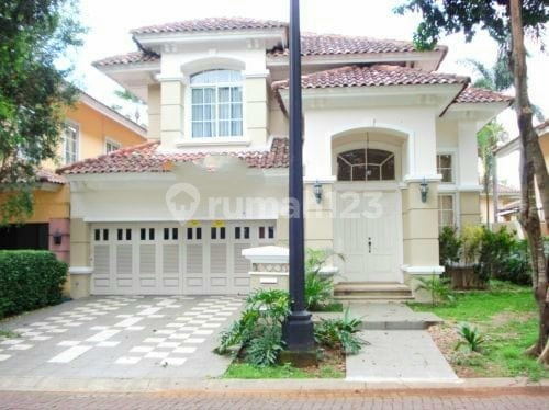 Rumah Taman Mediteranian 2 Lantai Semi Furnish Lippo Karawaci Central Siap Huni