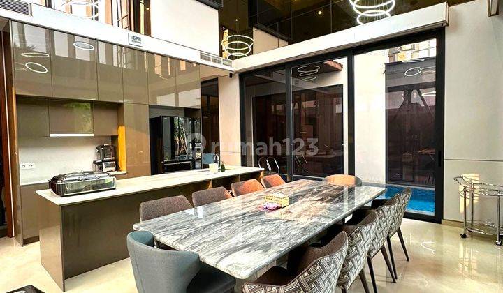 Dijual Rumah mewah view Danau Lyndon Navapark BSD City 1