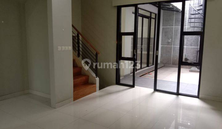 Dijual Rumah Bagus Siap Huni di Delatinos Bsd 1