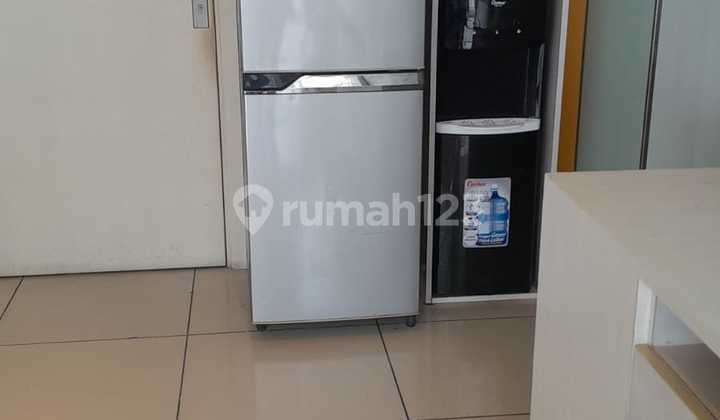 Apartment 1 BR Semi Furnished Semi Office  2