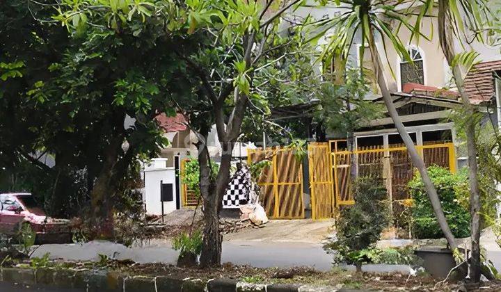 Rumah 2 Lantai di Kencana Loka Bsd 2