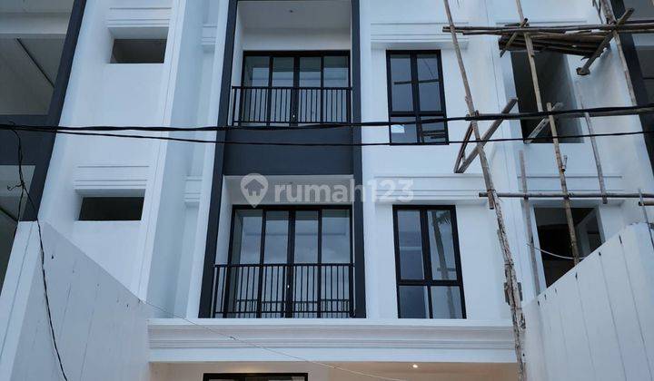 Rumah 3 Lantai di Perumahan Citra 5 Jak-Bar. 1