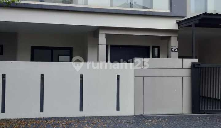 Rumah 2 Lantai di Puspita Loka BSD