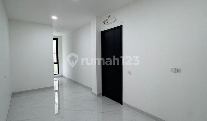 Rumah 2 Lantai Di De Park Bsd 2