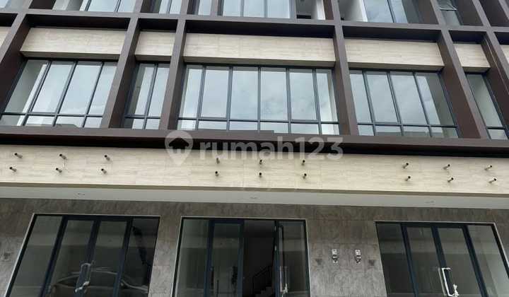 3-Story Shop House in Northridge Bsd 1