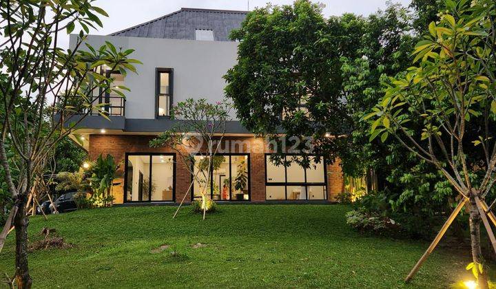 Rumah Mewah 2,5 Lantai Di De Latinos Bsd 1