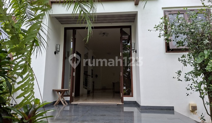Rumah Mewah 2 Lantai di The Green Bsd 2