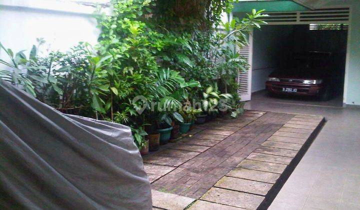 Rumah Model Lawas Exclusive Super Strategis Di Darmawangsa 2