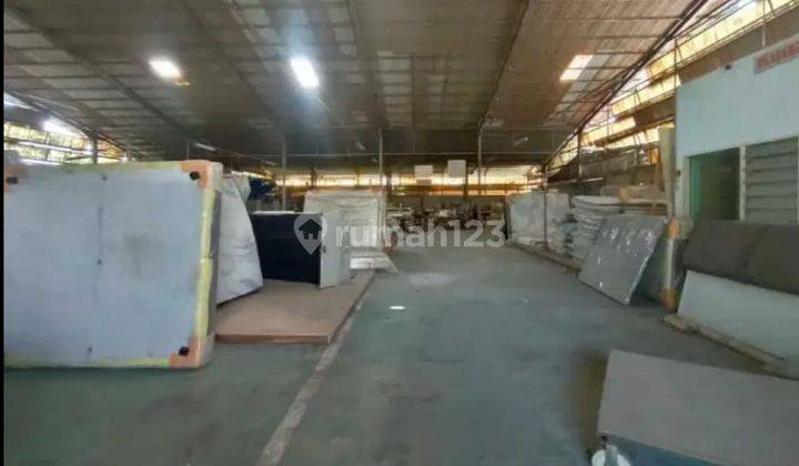 Ex Pabrik Mebel Muat Container Exclusive Di Cicadas Gunug Putri 11