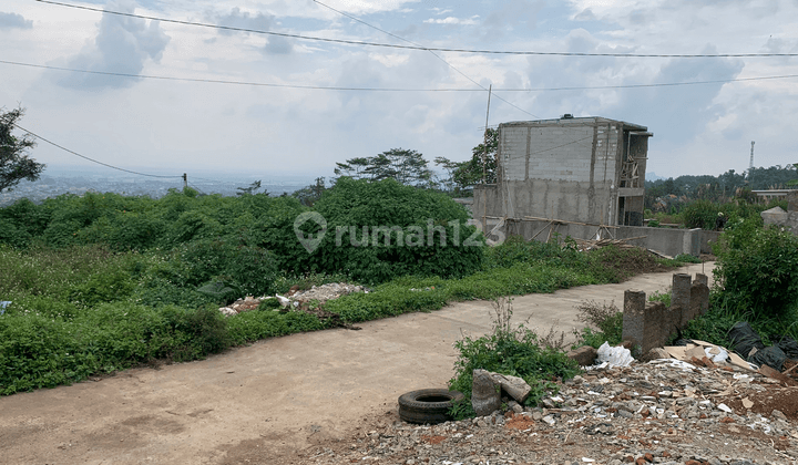 Jual Tanah di Jl,kolonel Masturi, Cimahi SHM 321 m² Akses Mobil 2