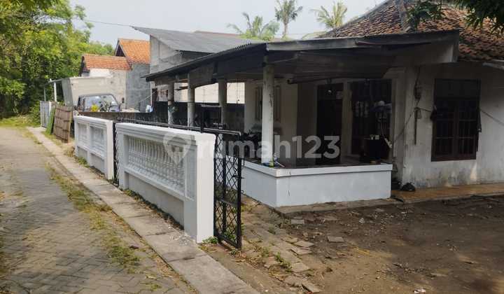 Dijual Rumah Asri di ********.karawaci Dijual Rumah Asri di ********.karawaci