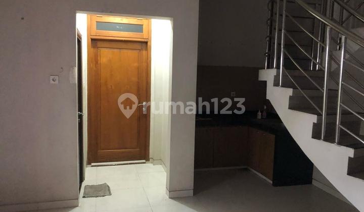 House for Sale in East Cempaka Putih, Central Jakarta. 2