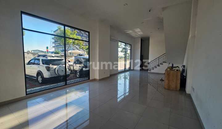 For Sale: 3-Storey Shop House in Osaka Pik 2, North Jakarta.