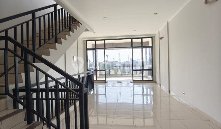 For Rent: 3-Storey Shop House at Summarecon Crown Gading, North Bekasi. 2