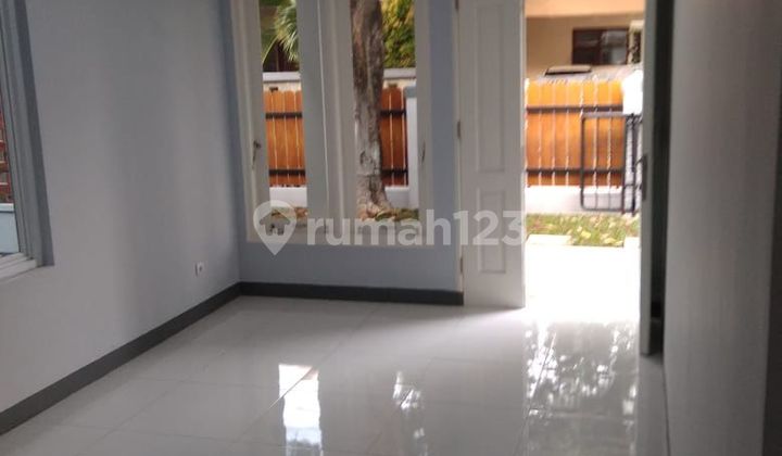 Disewakan Rumah, Baru di Renovasi di Kebayoran Baru.jakarta Selatan. 2