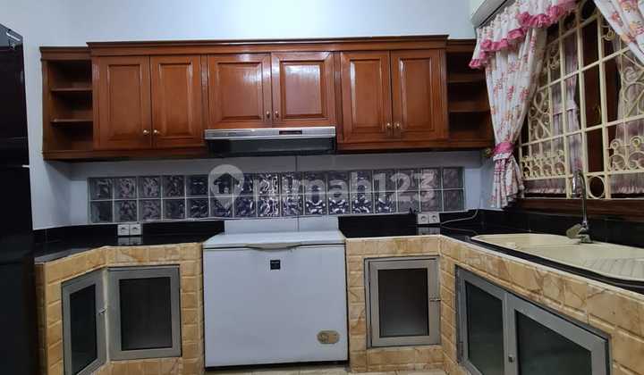 Disewakan Rumah 2 Lt di Cilandak Timur,Pasar Minggu/ Jaksel. 2