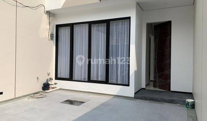 Rumah Pluit Permai Uk 5,5x20 Brand New,3 Lantai,minimalis,utara,jalan Lebar 1