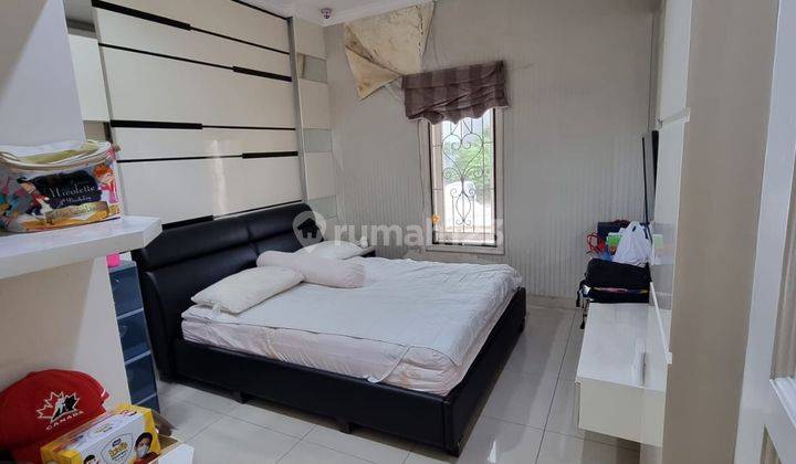 Rumah Pik1 Manyar Permai 9x20 Semi Furnish,3 Lantai,utara 2