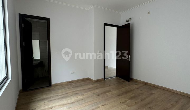 Golf Island Thought House 8x20 Pine Type, 2 Floors, South Facing 2