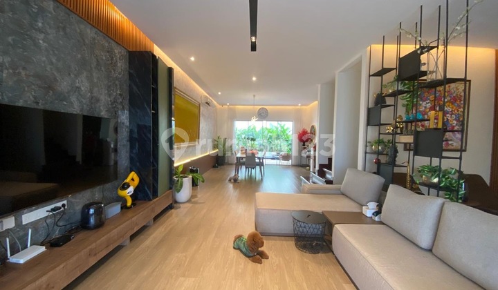 Rumah Golf Island 8X25 Full Furnish Design Interior,2 Lantai,Bagus Rapih