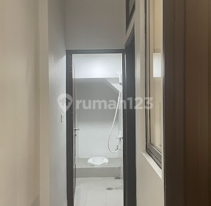 Rumah Pik2 Tahap 1 Uk 6X10 Dua Lantai Semi Furnish Bagus Rapih