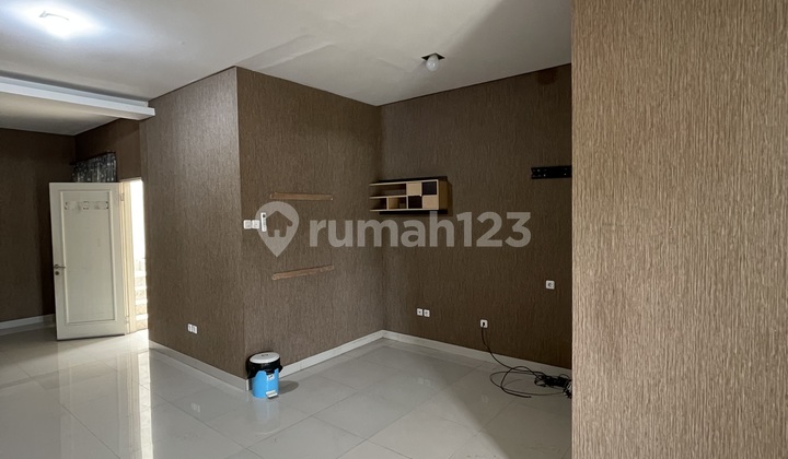 Rumah Pik1 Layar Permai Uk 8X15 Minimalis,Semi Furnish,Renovasi,Utara,Shm 2