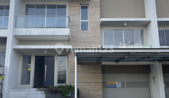 RUMAH GOLF ISLAND 10X20 BRAND NEW,2,5 LANTAI,MINIMALIS