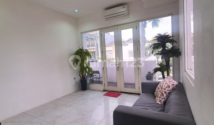 Rumah Pik1 Layar Permai Uk 10X15 Hook,Semi Furnish,2 Lantai,Bagus Rapih