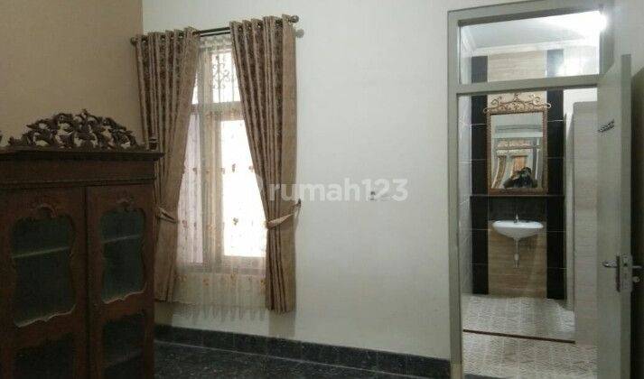 Rumah Strategis Tengah Kota Cocok Kantor Dan Hunian Keluarga 6