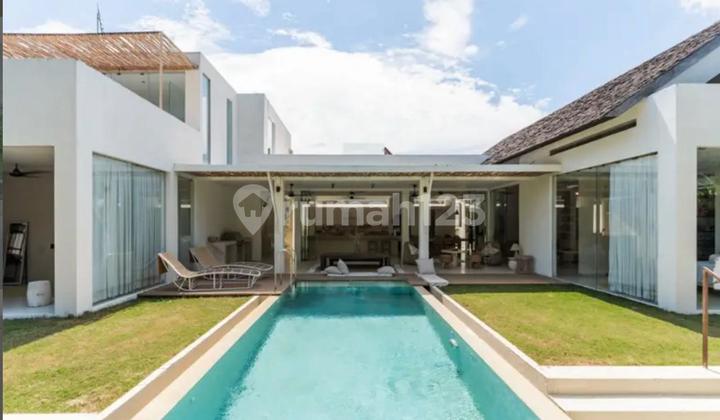 Dijual Villa 3BR Dekat ke Pantai Pererenan Canggu Bali