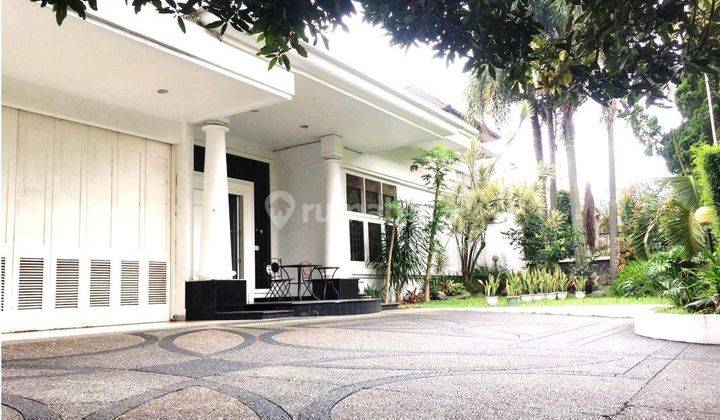 Rumah Mewah 2 Lt Area Pusat Kota Lokasi Strategis di jalan rangamalela
, Dago 1