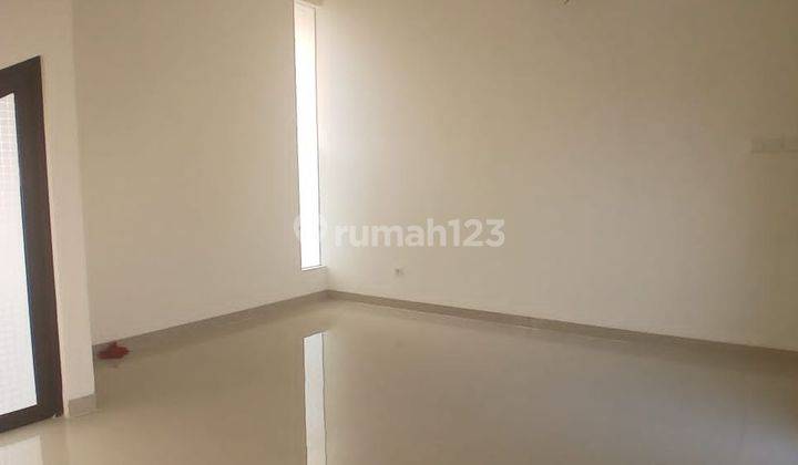 Di Sewakan Rumah Baru 3 Lt Cluster Yarra Jakarta Garden City  2