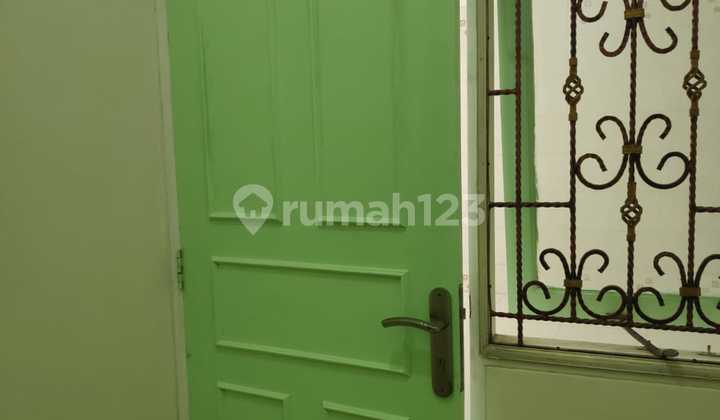 Disewakan Rumah Cluster Taman Sari Harapan Indah Bekasi 2