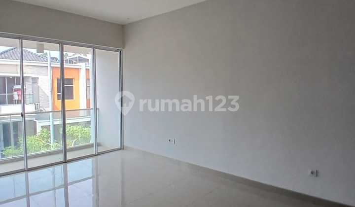 Di Sewakan Rumah Baru, di Bawah Pasaran di Cluster Eropa Abbey Sedayu City Kelapa Gading