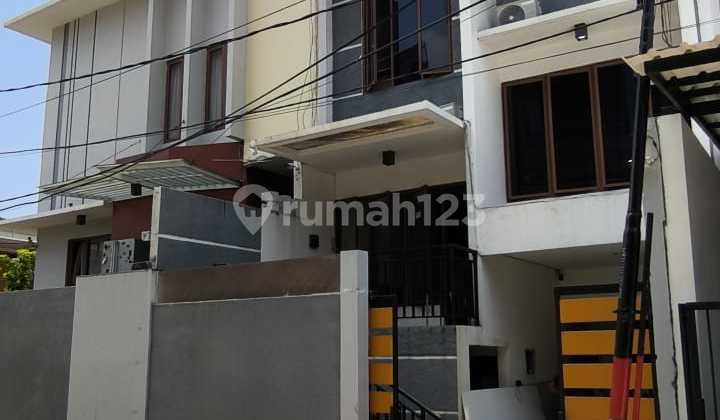 For Sale 2 Houses Simultaneously in Janur Kuning Kelapa Gading 2