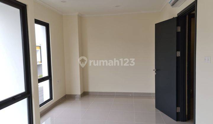 Disewa Rumah Baru 2 Lantai Cluster Baroni Summarecon Serpong 3