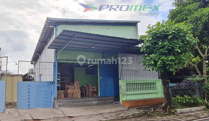 Toko + Gudang Siap Pakai Sragen Kota Cocok Untuk Runag Usaha 4