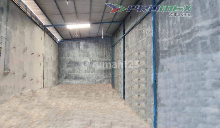 Toko + Gudang Siap Pakai Sragen Kota Cocok Untuk Runag Usaha 5