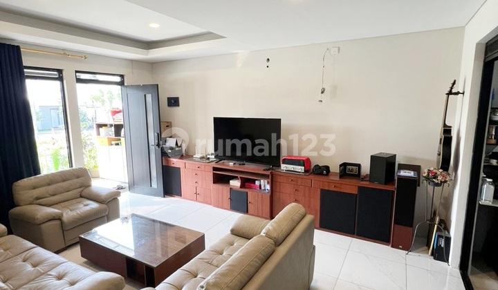 Rumah 2 Lantai Siap Huni di Tatar Simakirana KBP 1