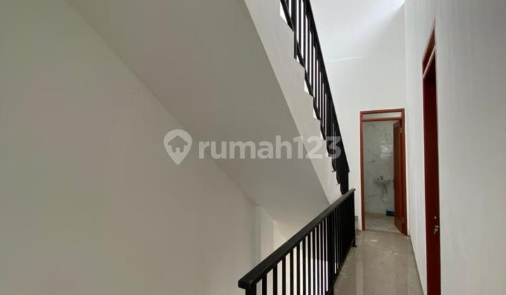Ruko Setrasari Tengah 2